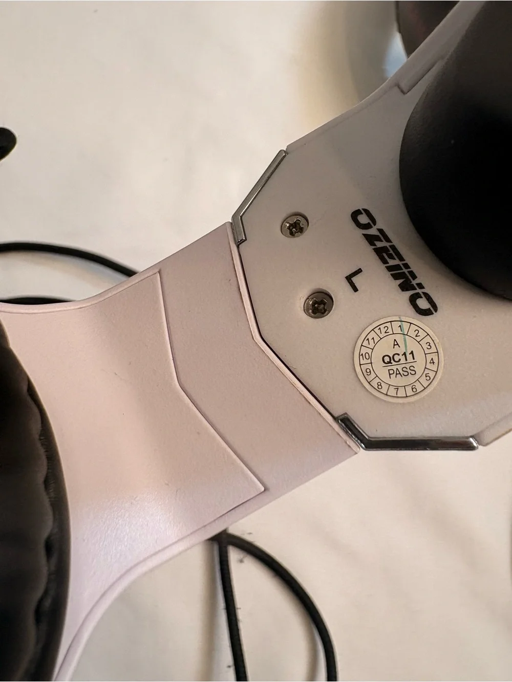 Ozeino White ZW1 Gaming Headset with Microphone